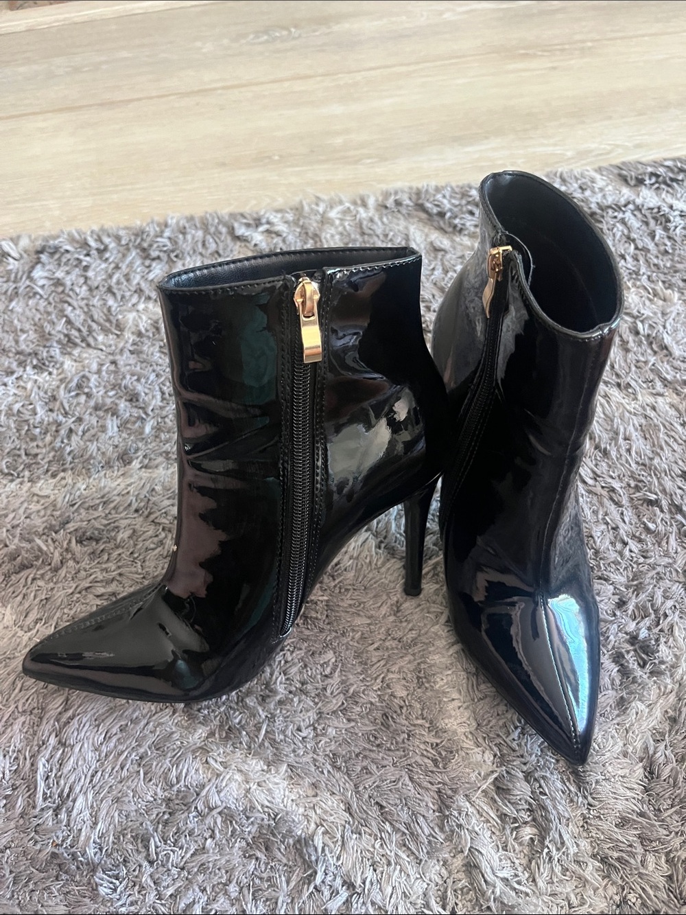 Black patent leather bootie